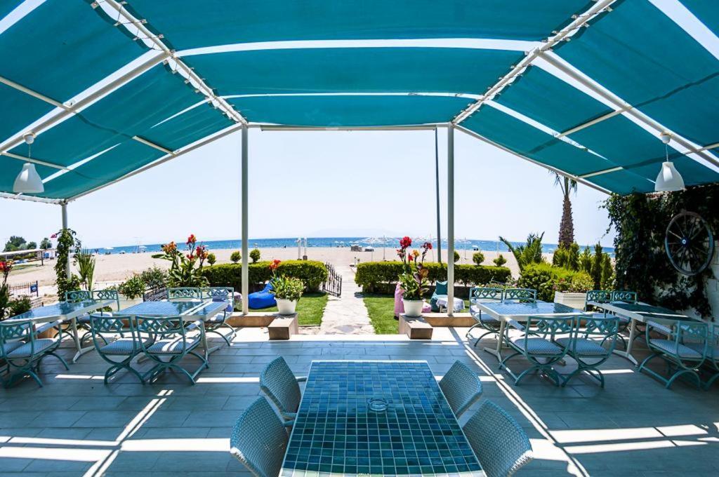 Colophon Beach Otel Gumuldur Extérieur photo
