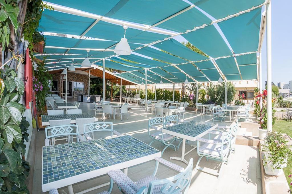 Colophon Beach Otel Gumuldur Extérieur photo